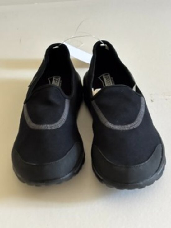 Skechers Shoes - Skechers woman black casual flats slip-on sz 9 NWT